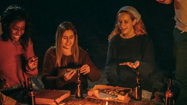 עד מתי התינוק שלנו אמור לאכול בלילה?.