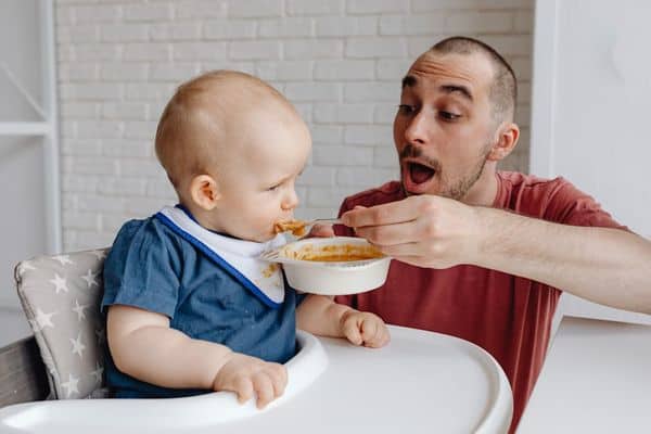 נהיגה מודעת: המזון של תינוק בן 3 חודשים